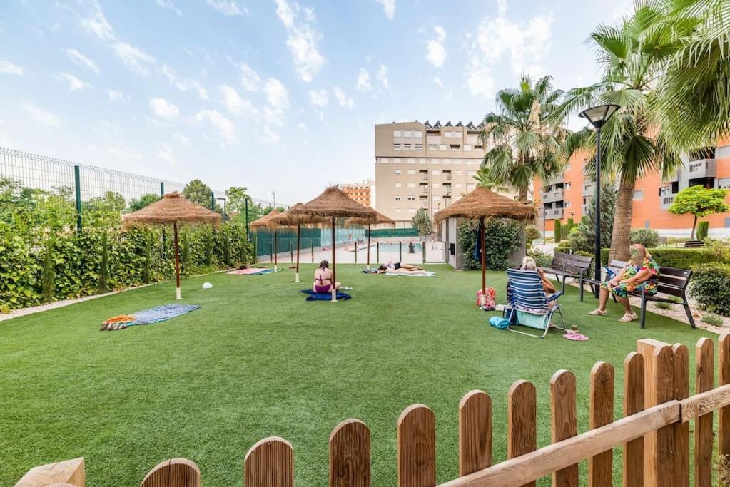 Moderno Apartamento Con Piscina Y Parking Granada Eksteriør billede