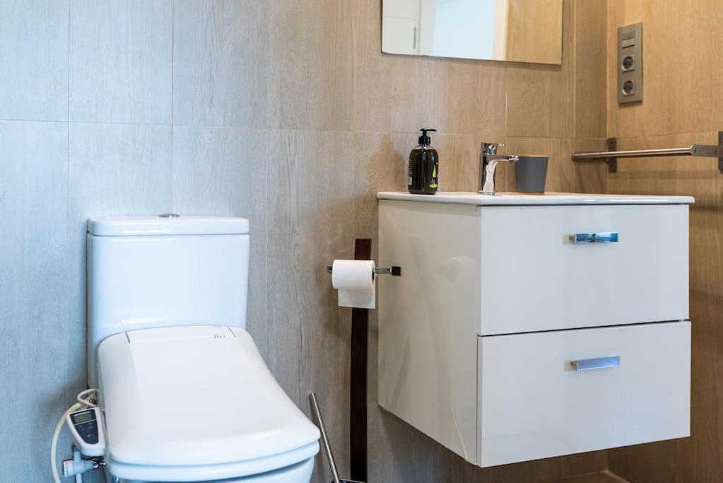 Moderno Apartamento Con Piscina Y Parking Granada Eksteriør billede